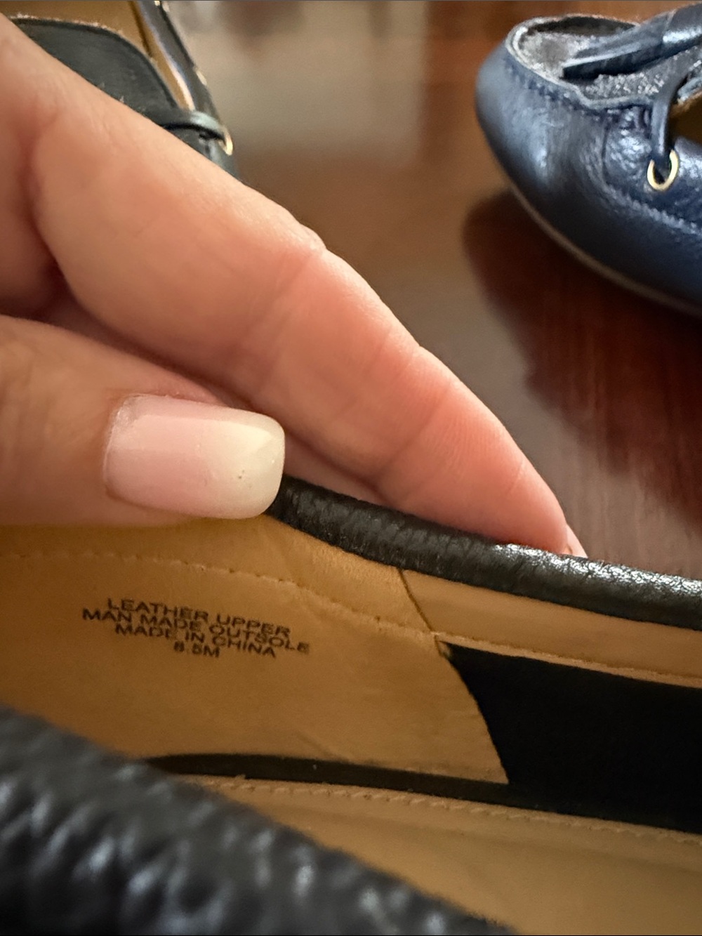 Talbots Black Pebbled Leather Slip-On Loafers with Gold Accents Size  8 1/2 - Picture 2 of 2